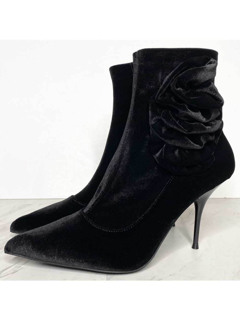 Jeffrey Campbell Florette Black Crushed Velvet Pointy Toe Heeled Bootie 8 1/2